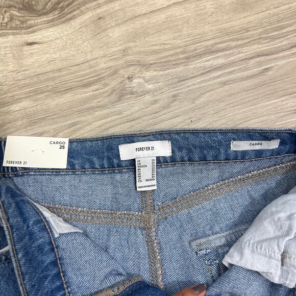 Forever 21 Women's Relaxed Fit Straight Leg Cargo Blue Jeans Size 25 - Picture 11 of 13